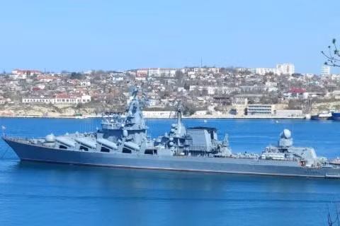 Tuần dương hạm của Nga bị chìm ở Biển Đen sau sự cố cháy nổ