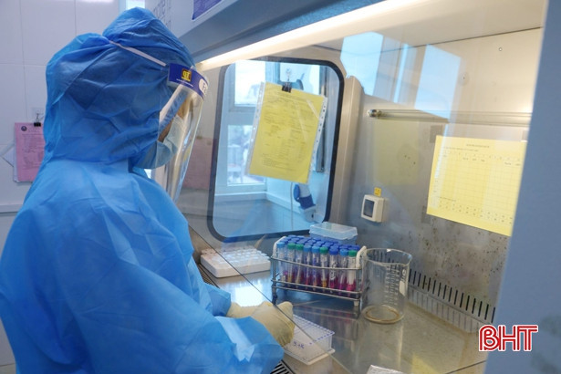 Hà Tĩnh đang cách ly, điều trị cho 230 bệnh nhân COVID-19 có triệu chứng vừa và nặng