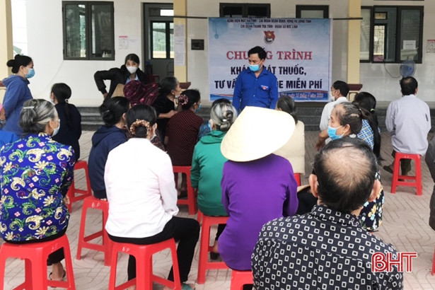 Khám, cấp phát thuốc miễn phí cho hơn 170 người dân Vũ Quang