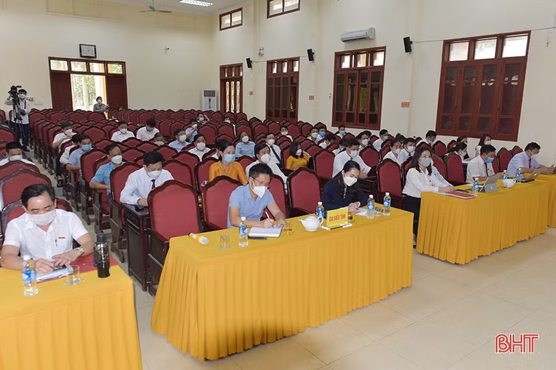 Ông Đặng Tuấn Anh được bầu giữ chức Phó Chủ tịch UBND huyện Hương Khê