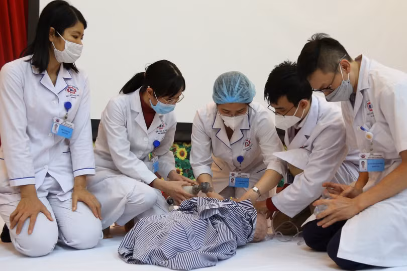 Việt Nam bắt đầu tiêm vaccine phòng COVID-19 cho trẻ từ 5 - dưới 12 tuổi