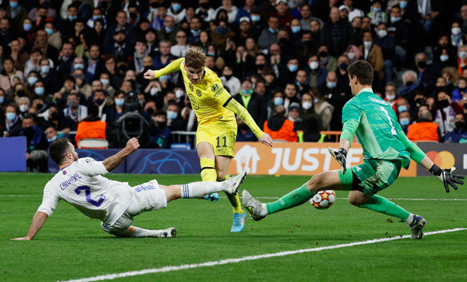 Real đánh bại Chelsea để vào bán kết Champions League