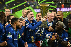 Ngược dòng ngoạn mục, Chelsea đi vào lịch sử
