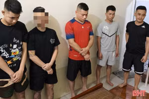 Bắt 5 đối tượng sử dụng ma túy trong nhà trọ lúc nửa đêm