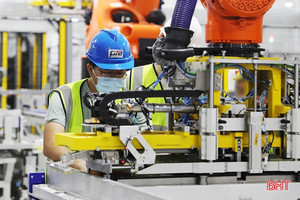 "Chốt" phương án tăng lương tối thiểu vùng 7,2% từ năm 2026