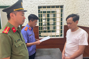 Bắt phóng viên Tạp chí Thương hiệu và Sản phẩm