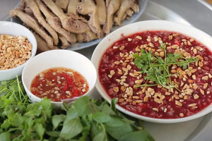 Món ăn "lấy may" tiềm ẩn... tử thần!
