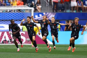 Đội đầu tiên vào vòng 16 đội World Cup