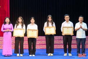 Hà Tĩnh tuyên dương học sinh giỏi năm học 2024 - 2025