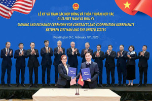 Tổng Bí thư chứng kiến Việt Nam mua 'siêu máy' điều trị ung thư của Mỹ