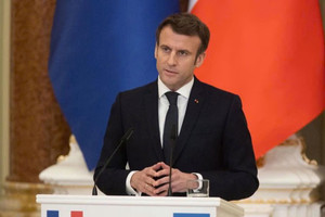 Tổng thống Pháp bày tỏ mong muốn đối thoại với ông Putin