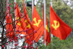 Dự thảo Báo cáo tổng kết 15 năm thi hành Điều lệ Đảng (2011-2025) và đề xuất, định hướng bổ sung, sửa đổi Điều lệ Đảng