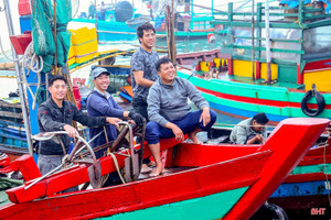 "Xông biển" đầu xuân, ngư dân Hà Tĩnh kỳ vọng một năm đánh bắt thuận lợi