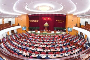 Thông cáo báo chí về ngày làm việc thứ hai Hội nghị Trung ương 2 khoá XIV