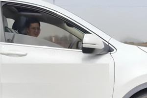 Tình cờ gặp lại tình đầu giữa dòng tắc đường