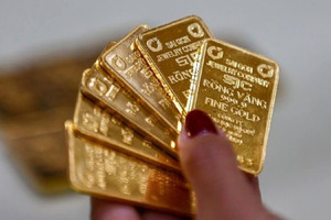 Giá vàng hôm nay 13/8: Tăng cả trong nước và thế giới