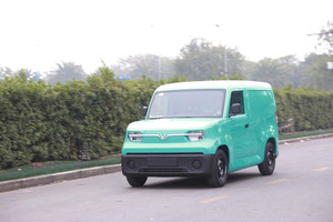 EC Van lộ diện tại Hà Nội, tài xế chốt 2 điểm: Nhỏ gọn đi phố và dễ điều khiển