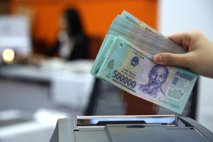Gần 77.000 tỷ đồng để thực hiện bảng lương mới với cán bộ, công chức