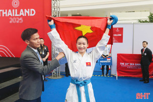 Nữ VĐV Karate Hà Tĩnh giành huy chương vàng SEA Games 33