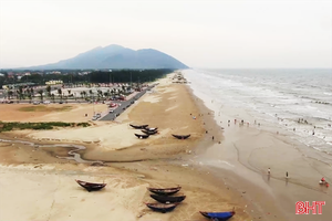 Thực trạng xả thải ra bãi tắm Kỳ Ninh: Cần lời giải cho bài toán hạ tầng!