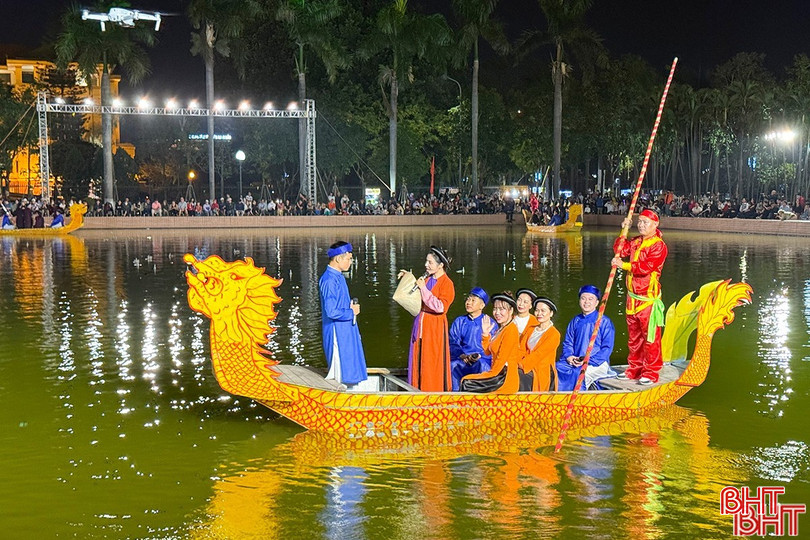 Phục dựng những không gian diễn xướng cổ phải thật sự phù hợp với sân chơi đương đại. bqbht_br_e22.jpg