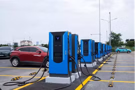 Bộ Công Thương: Doanh nghiệp không bắt buộc mở trạm sạc cho hãng xe khác
