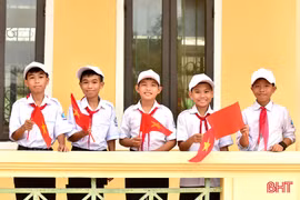 Hà Tĩnh cùng cả nước tổ chức lễ khai giảng và khánh thành các trường học vùng biên