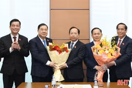 Đoàn ĐBQH tỉnh Hà Tĩnh họp bầu Trưởng đoàn, Phó Trưởng đoàn khóa XVI