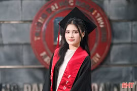 Hành trình trở thành thủ khoa tốt nghiệp Đại học Ngoại thương của nữ sinh Hà Tĩnh