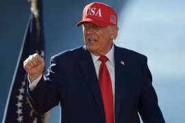 Ông Trump đạt thỏa thuận hàng triệu tấn dầu diesel với Nga
