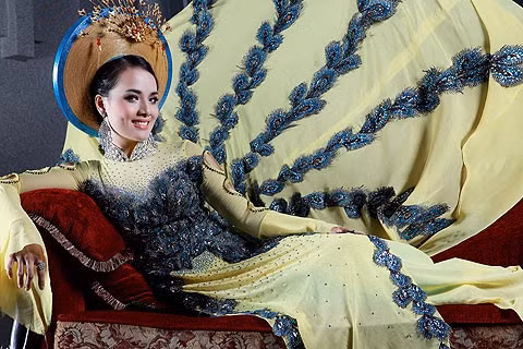 Thí sinh Mrs. World khoe sắc với áo dài ảnh 9