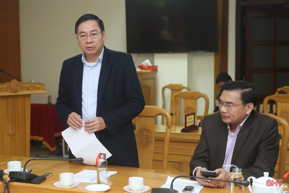 Bàn giao quản lý CLB Hồng Lĩnh Hà Tĩnh cho Công ty CP Tập đoàn Hoành Sơn