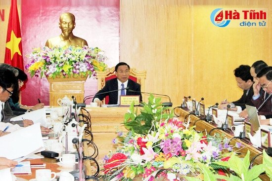 Bí thư Tỉnh ủy - Chủ tịch UBND tỉnh Lê Đình Sơn điều hành phiên họp Bí thư Tỉnh ủy - Chủ tịch UBND tỉnh Lê Đình Sơn điều hành phiên họp