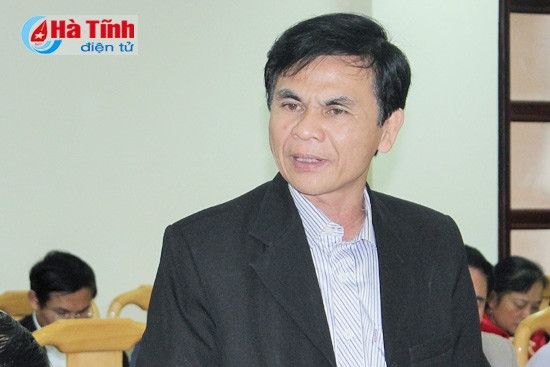 Phó Giám đốc Sở NN&PTNN, Phó Chánh văn phòng Điều phối chương trình NTM Trần Huy Oánh: Chương trình xây dựng NTM tiếp tục đạt những kết quản khả quan như đã xây dựng Bộ tiêu chí xã nông thôn mới kiểu mẫu, Bộ tiêu chí huyện nông thôn mới, hướng dẫn các địa phương xây dựng Đề án huyện đạt chuẩn nông thôn mới. Phát triển mô hình sản xuất tiếp tục đạt kết quả tích cực với 467 mô hình SXKD mới thành lập... Phó Giám đốc Sở NN&PTNN, Phó Chánh văn phòng Điều phối chương trình NTM Trần Huy Oánh: Chương trình xây dựng NTM tiếp tục đạt những kết quản khả quan như đã xây dựng Bộ tiêu chí xã nông thôn mới kiểu mẫu, Bộ tiêu chí huyện nông thôn mới, hướng dẫn các địa phương xây dựng Đề án huyện đạt chuẩn nông thôn mới. Phát triển mô hình sản xuất tiếp tục đạt kết quả tích cực với 467 mô hình SXKD mới thành lập...