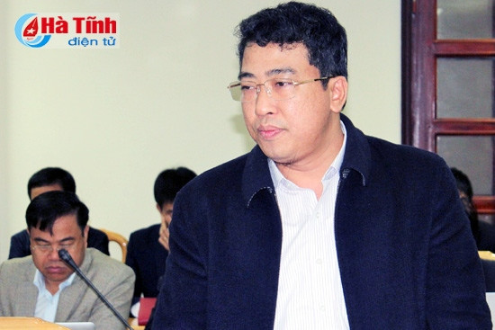 Giám đốc Sở KH&ĐT Nguyễn Tú Anh trình bày báo cáo tình hình KT-XH quý I/2016. Giám đốc Sở KH&ĐT Nguyễn Tú Anh trình bày báo cáo tình hình KT-XH quý I/2016.