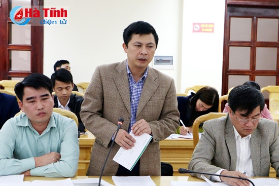 Giám đốc Sở Y tế Lê Ngọc Châu cho rằng, tỉnh cần có cơ chế để khuyến khích người dân tham gia dịch vụ công trực tuyến Giám đốc Sở Y tế Lê Ngọc Châu cho rằng, tỉnh cần có cơ chế để khuyến khích người dân tham gia dịch vụ công trực tuyến