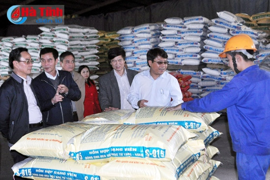 ... và thăm Công ty cổ phần thức ăn chăn nuôi Thiên Lộc