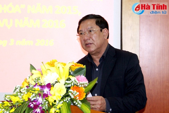 Ông Bùi Đức Hạnh - Giám đốc Sở VHTT&DL báo cáo kết quả hoạt động phong trào trong thời gian qua Ông Bùi Đức Hạnh - Giám đốc Sở VHTT&DL báo cáo kết quả hoạt động phong trào trong thời gian qua