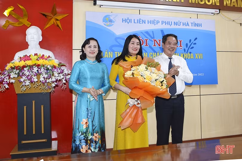 Bà Nguyễn Thị Lệ Hà giữ chức Chủ tịch Hội LHPN tỉnh Hà Tĩnh
