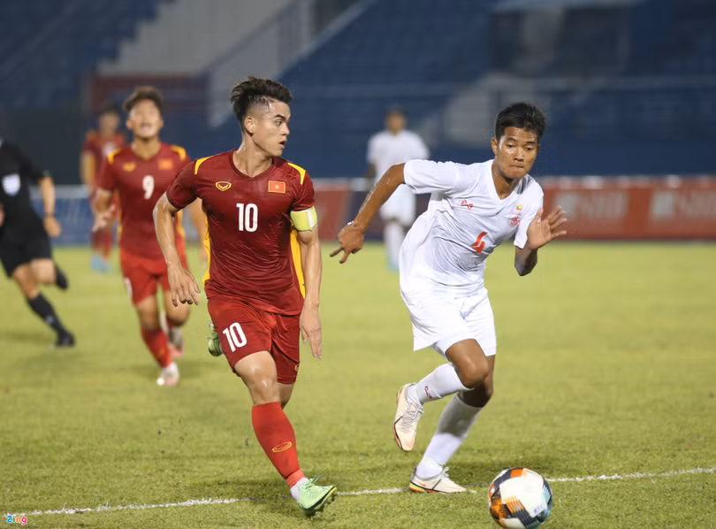 Ai thay Quang Hải ở tuyển Việt Nam?