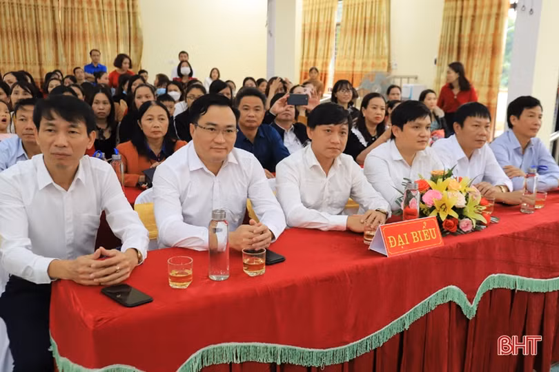 Đặc sắc chương trình giao lưu các CLB dân ca ví, giặm trường học ở Hương Sơn