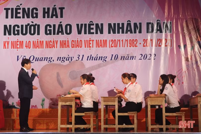 Đức Lĩnh đạt giải xuất sắc Liên hoan “Tiếng hát người giáo viên Nhân dân”