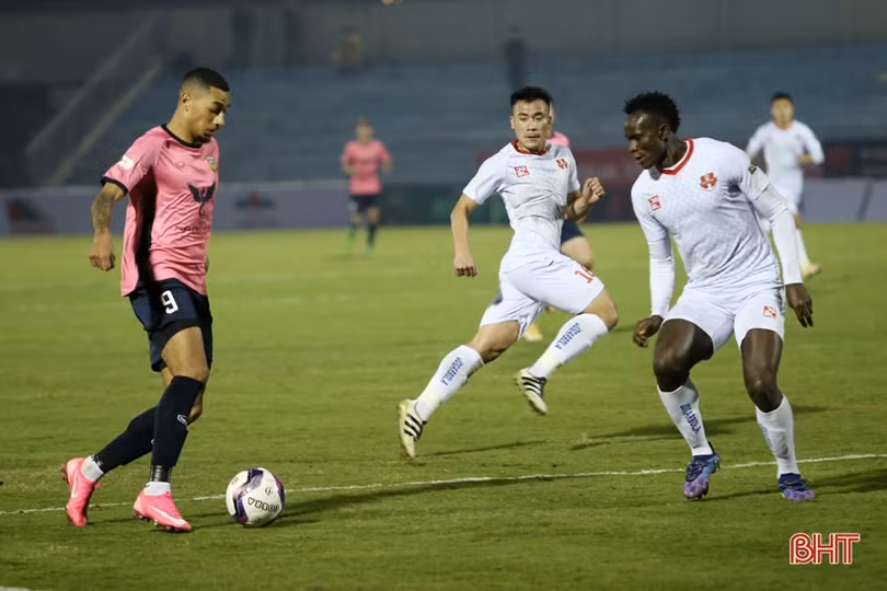 Kịch tính cuộc đua trụ hạng ở 3 vòng đấu cuối của V. League 2022