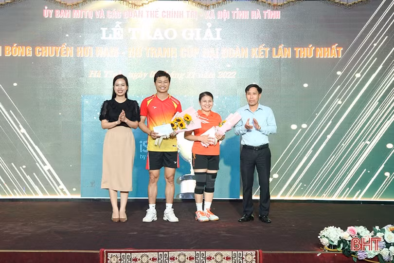 Hương Sơn vô địch giải bóng chuyền hơi nam nữ tranh Cúp Đại đoàn kết Hà Tĩnh