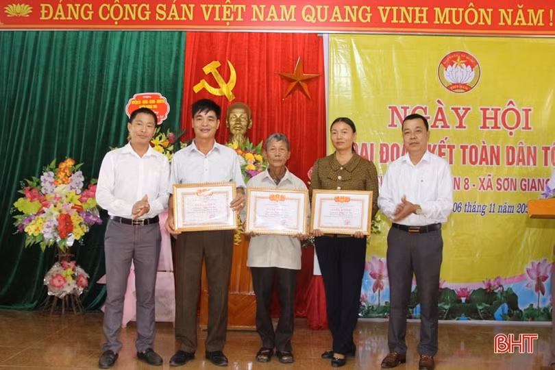 Xây dựng thôn 8, xã Sơn Giang thành thôn tiêu biểu của huyện Hương Sơn