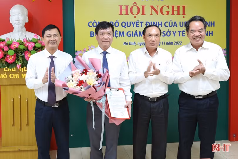 Công bố quyết định bổ nhiệm Giám đốc Sở Y tế Hà Tĩnh