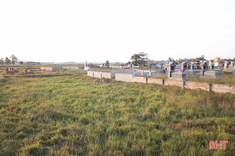 Tạo đồng thuận trong việc di dời mồ mả phục vụ dự án cao tốc Bắc - Nam qua Hà Tĩnh