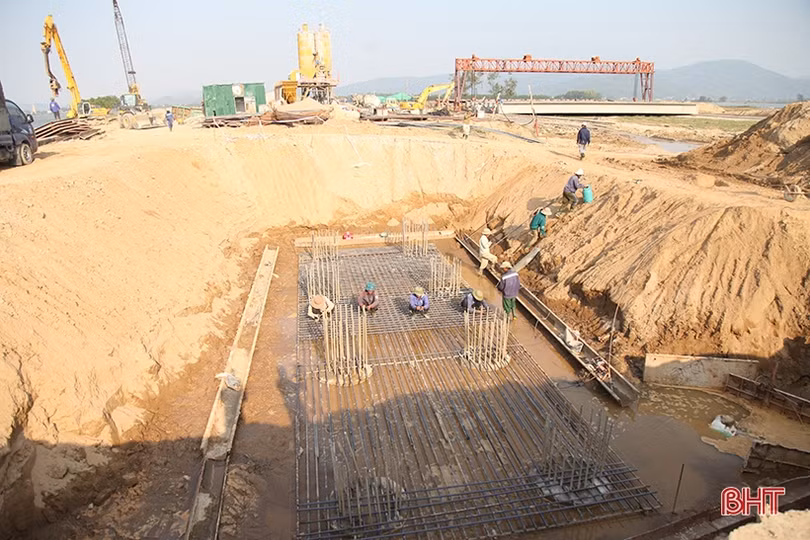 Do đâu đoạn cao tốc Diễn Châu - Bãi Vọt qua Hà Tĩnh chậm tiến độ?