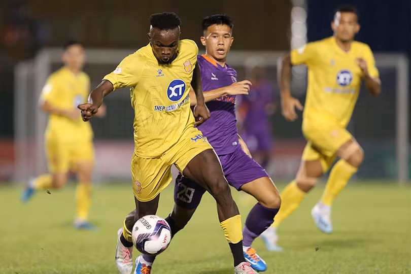 Kịch tính cuộc đua trụ hạng ở 3 vòng đấu cuối của V. League 2022