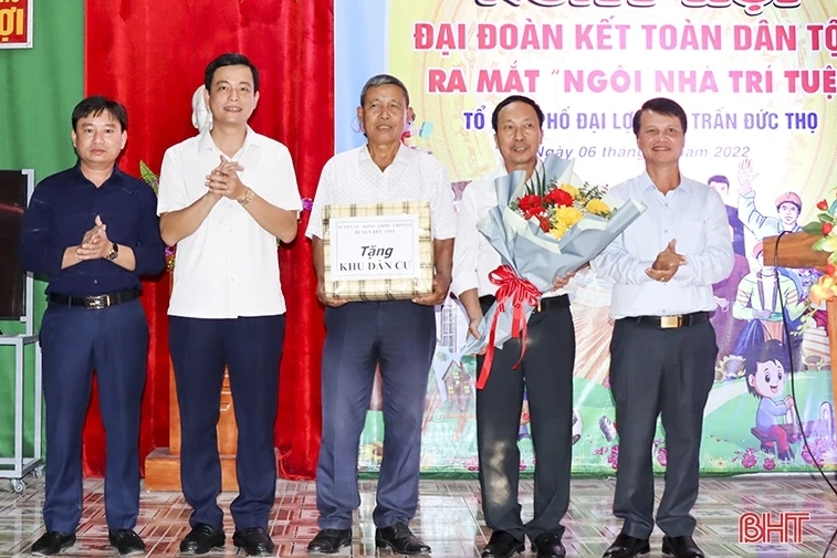 Lãnh đạo Hà Tĩnh chung vui Ngày hội Đại đoàn kết toàn dân tộc ở các địa phương